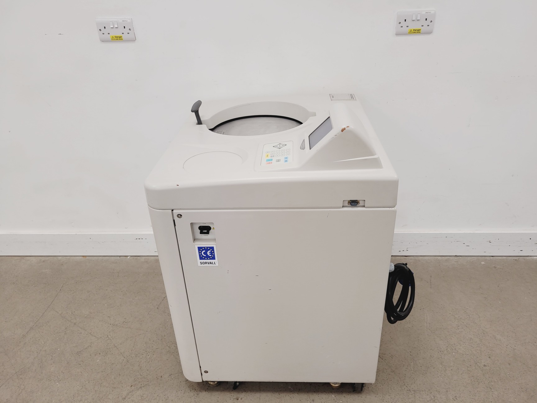 Image of Sorvall Discovery 100SE Ultracentrifuge - No Rotor Included Lab