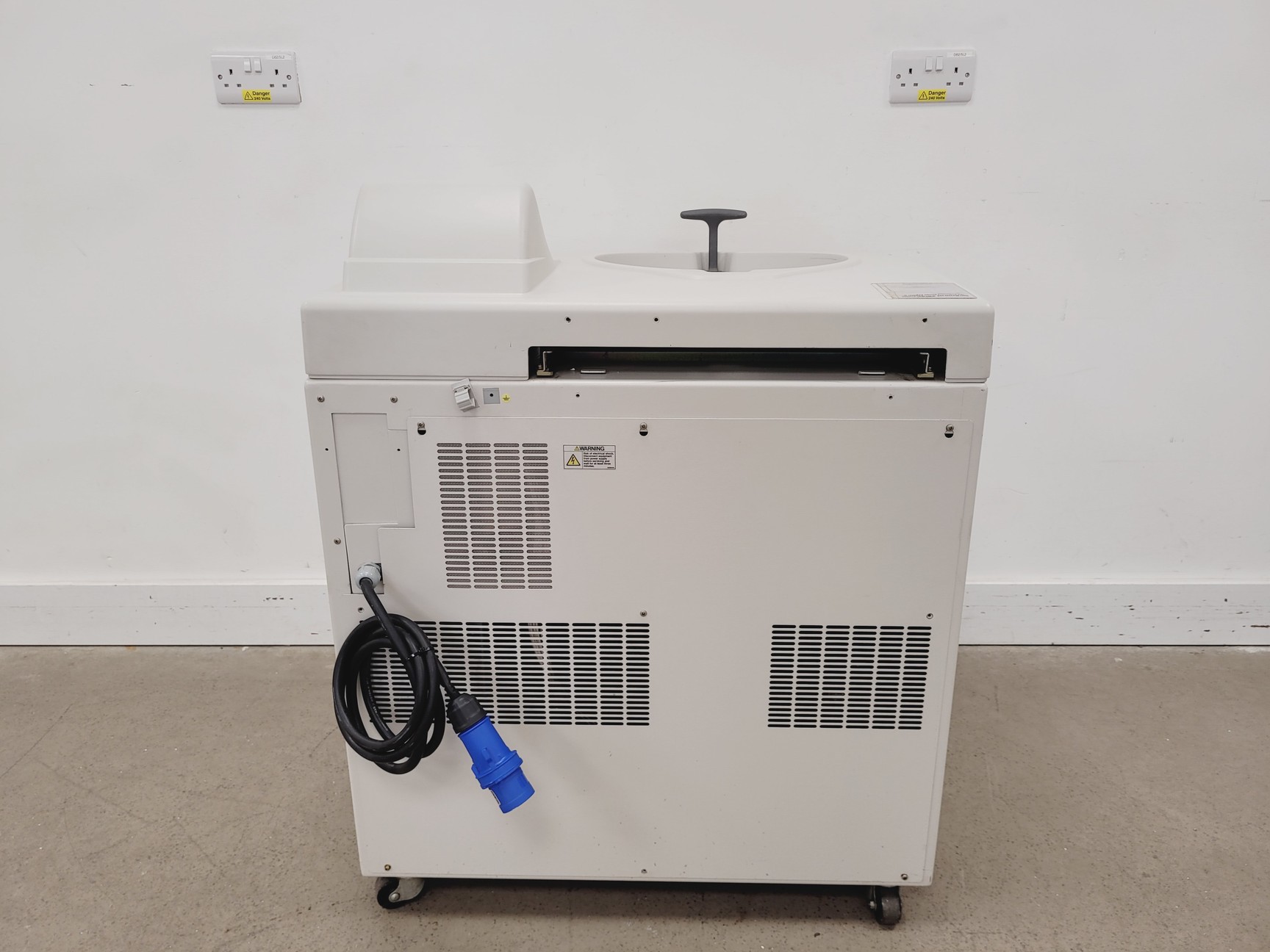 Image of Sorvall Discovery 100SE Ultracentrifuge - No Rotor Included Lab