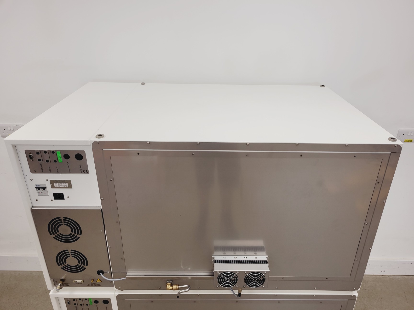 Image of Kuhner Shaker ISF1-ZC EcoDew Shaking Incubator Double Stack Lab