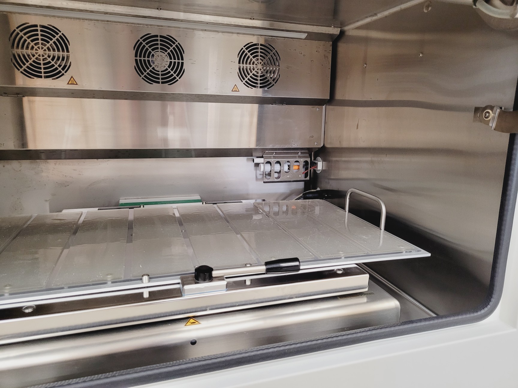 Image of Kuhner Shaker ISF1-ZC EcoDew Shaking Incubator Double Stack Lab