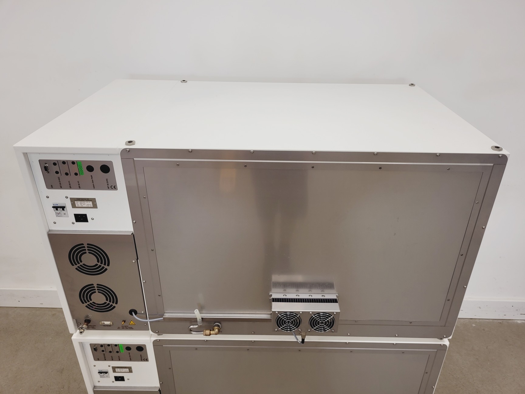 Image of Kuhner Shaker ISF1-ZC EcoDew Shaking Incubator Double Stack Lab
