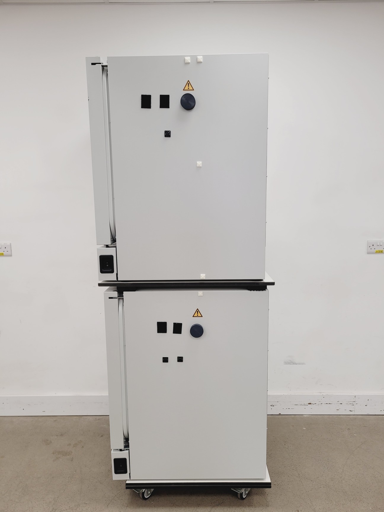 Image of Binder CB160 E6.1 Co2 Incubator Double Stack 9140-0092 Lab