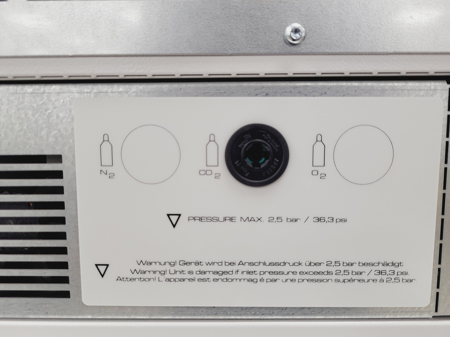 Image of Binder CB160 E6.1 Co2 Incubator Double Stack 9140-0092 Lab