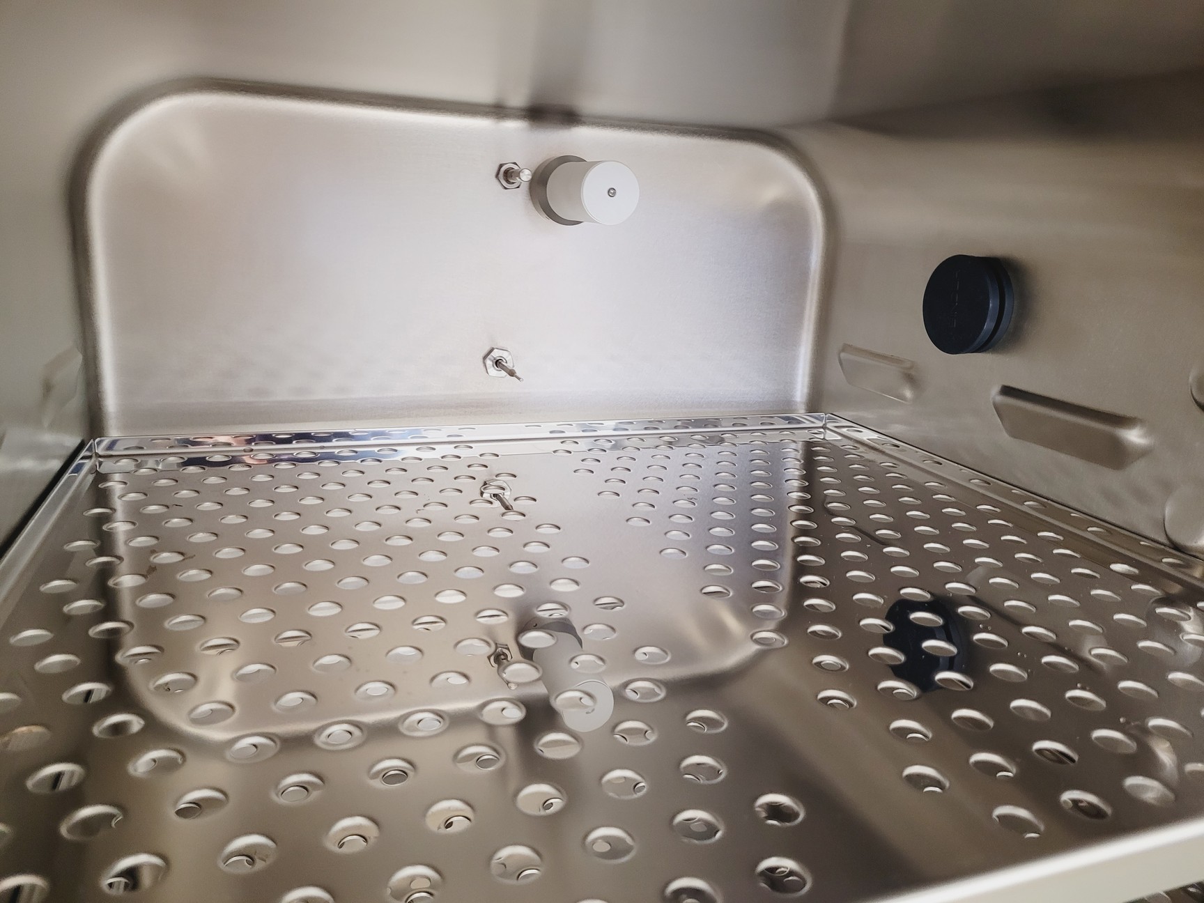 Image of Binder CB160 E6.1 Co2 Incubator Double Stack 9140-0092 Lab