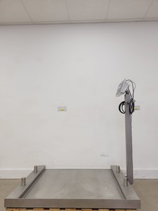 Thumbnail image of Minebea IFS4-300LL-I Weighing Platform w/ Sartorius Combics 1