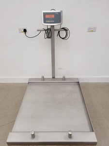 Thumbnail image of Minebea IFS4-300LL-I Weighing Platform w/ Sartorius Combics 1