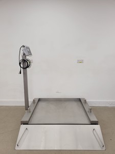 Thumbnail image of Minebea IFS4-300LL-I Weighing Platform w/ Sartorius Combics 1