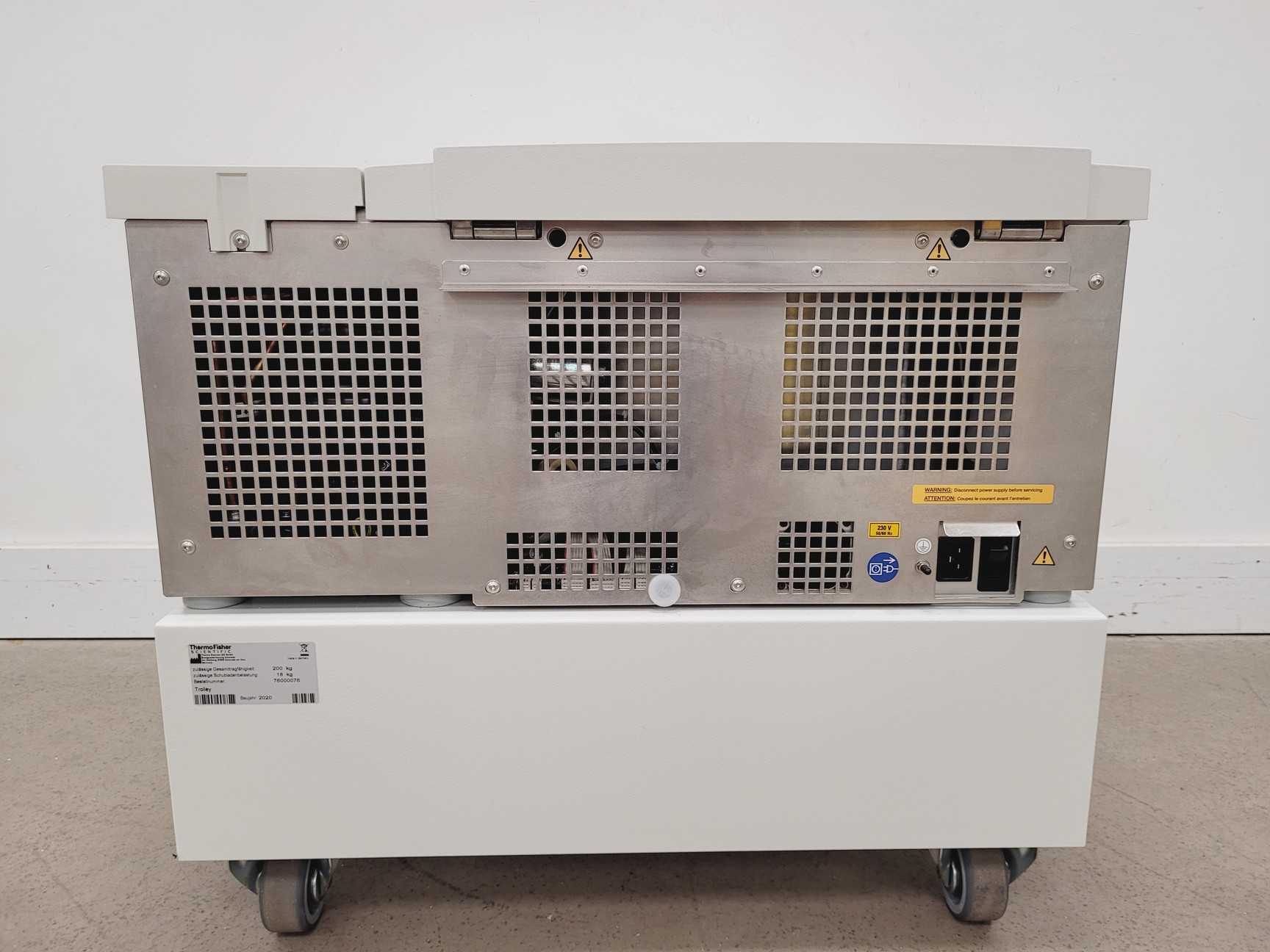 Image of Thermo Scientific Heraeus Multifuge X3R Centrifuge with TX-1000 Rotor Lab