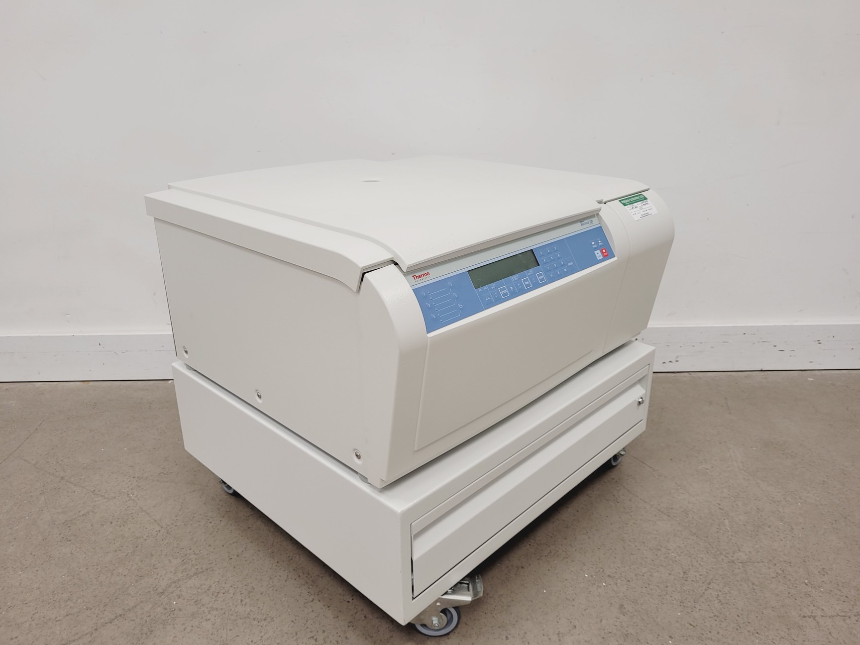 Image of Thermo Scientific Heraeus Multifuge X3R Centrifuge with TX-1000 Rotor Lab