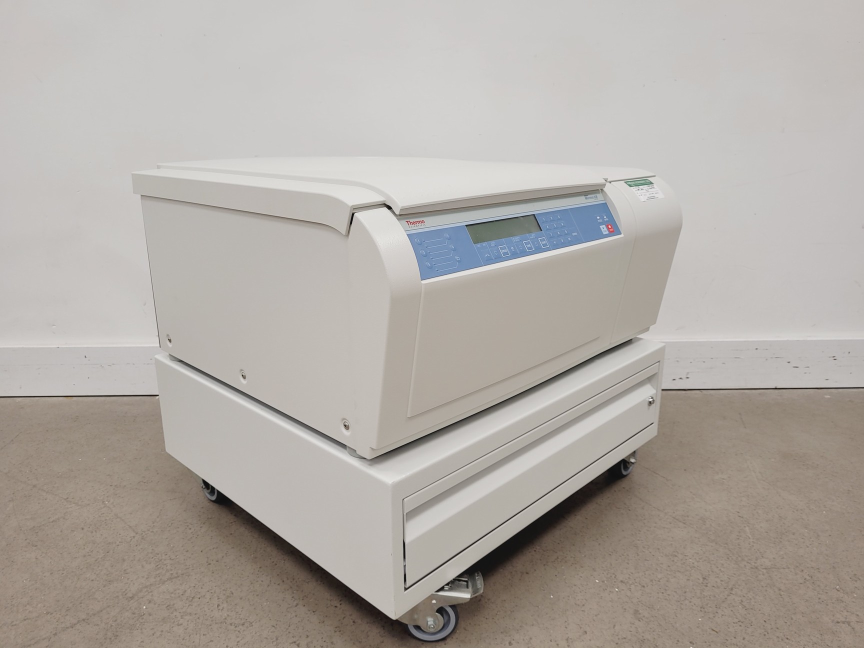 Image of Thermo Scientific Heraeus Multifuge X3R Centrifuge with TX-1000 Rotor Lab