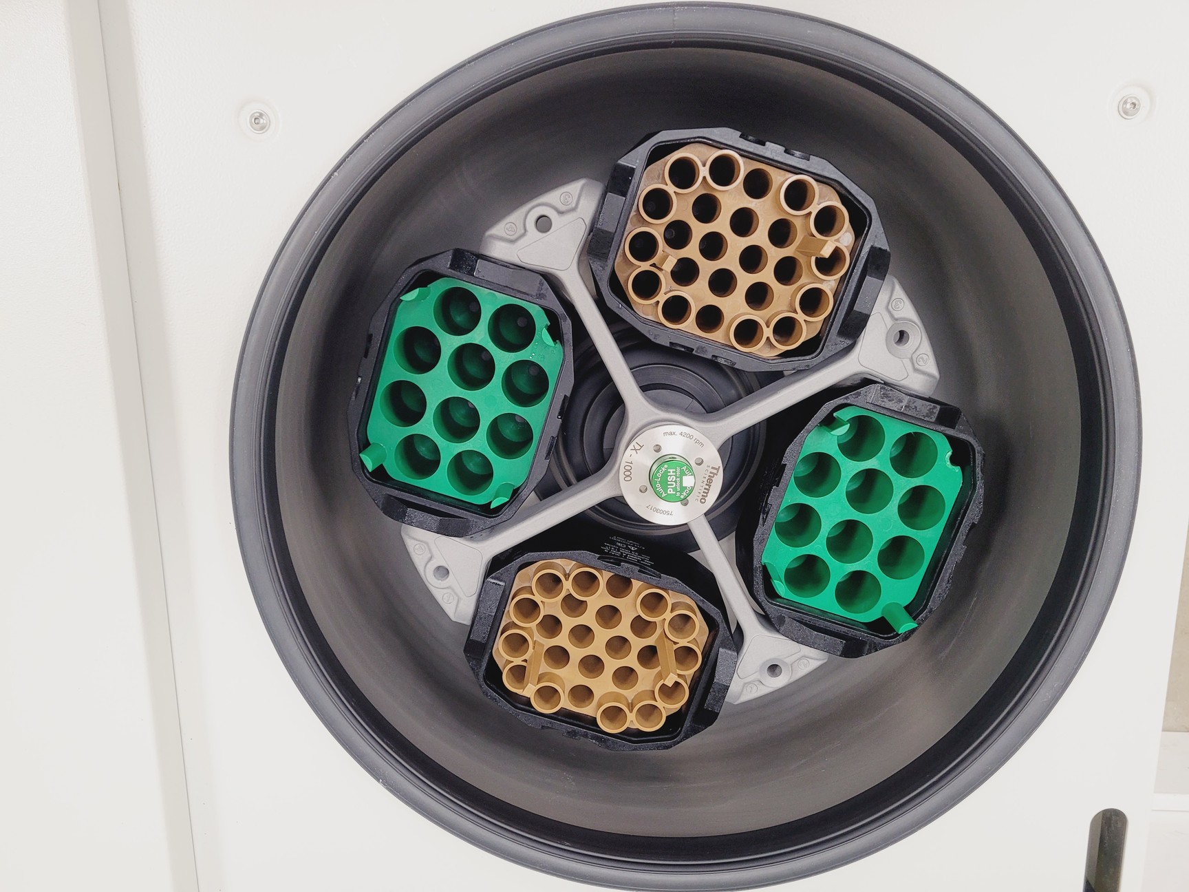 Image of Thermo Scientific Heraeus Multifuge X3R Centrifuge with TX-1000 Rotor Lab