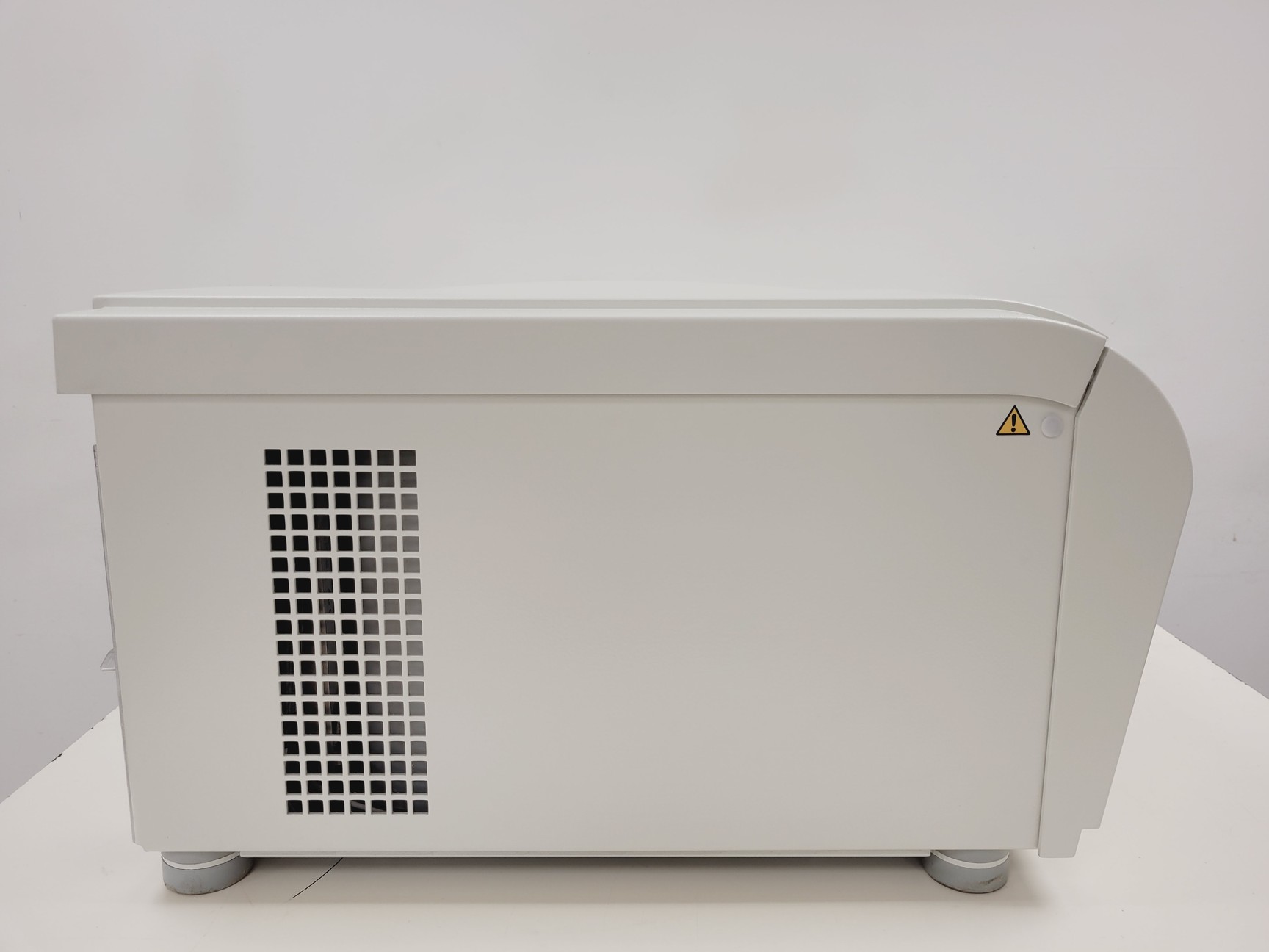 Image of Fisher Scientific GT2R Refrigerated Centrifuge (2021) w/  ﻿TX-400 Rotor 4 Lab