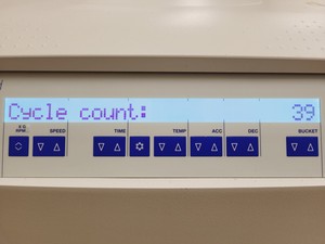 Thumbnail image of Fisher Scientific GT2R Refrigerated Centrifuge (2021) w/  ﻿TX-400 Rotor 4 Lab