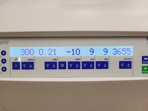 Thumbnail image of Fisher Scientific GT2R Refrigerated Centrifuge (2021) w/  ﻿TX-400 Rotor 4 Lab