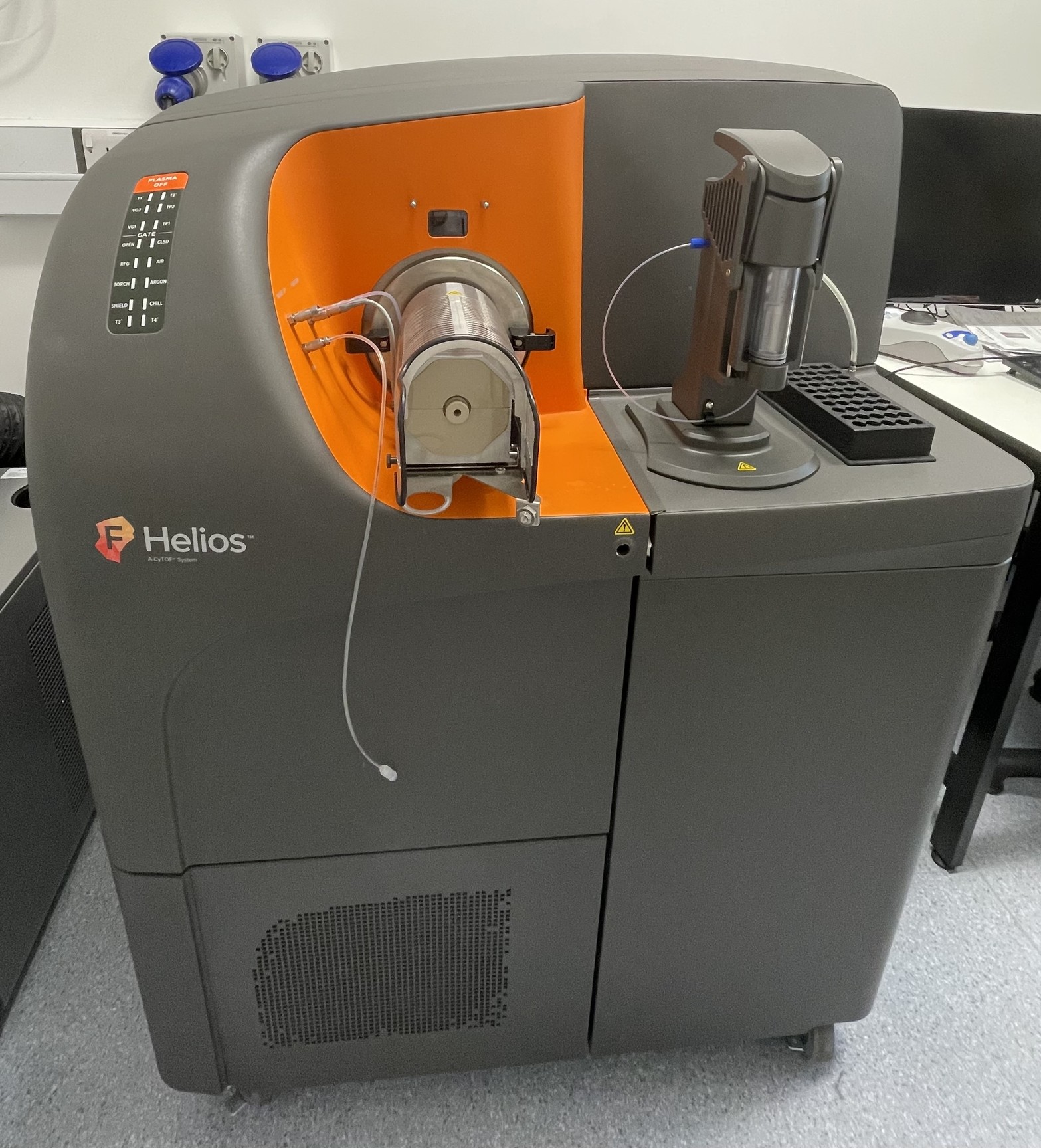 Cytof Injector Fluidigm Helios CyTOF Mass Cyto + PolyScience WhisperCool Chiller