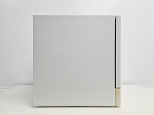 Thumbnail image of Affymetrix GeneChip 645 Hybridization Oven