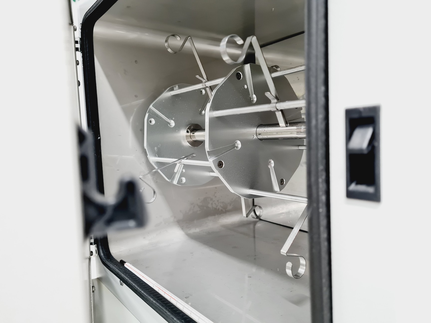 Image of Affymetrix GeneChip 645 Hybridization Oven