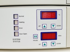 Thumbnail image of Affymetrix GeneChip 645 Hybridization Oven Lab