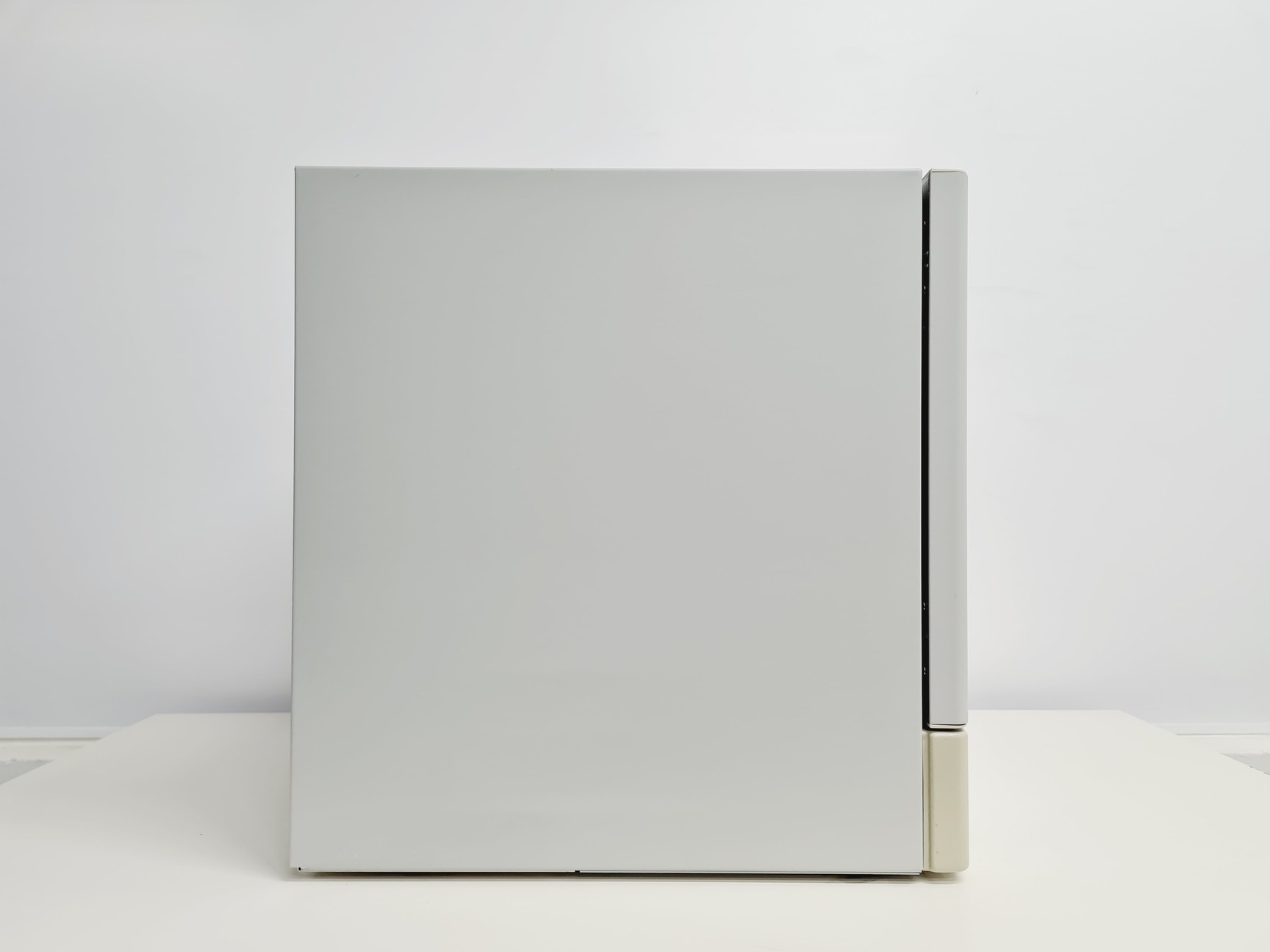 Image of Affymetrix GeneChip 645 Hybridization Oven Lab