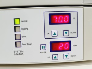 Thumbnail image of Affymetrix GeneChip 645 Hybridization Oven Lab