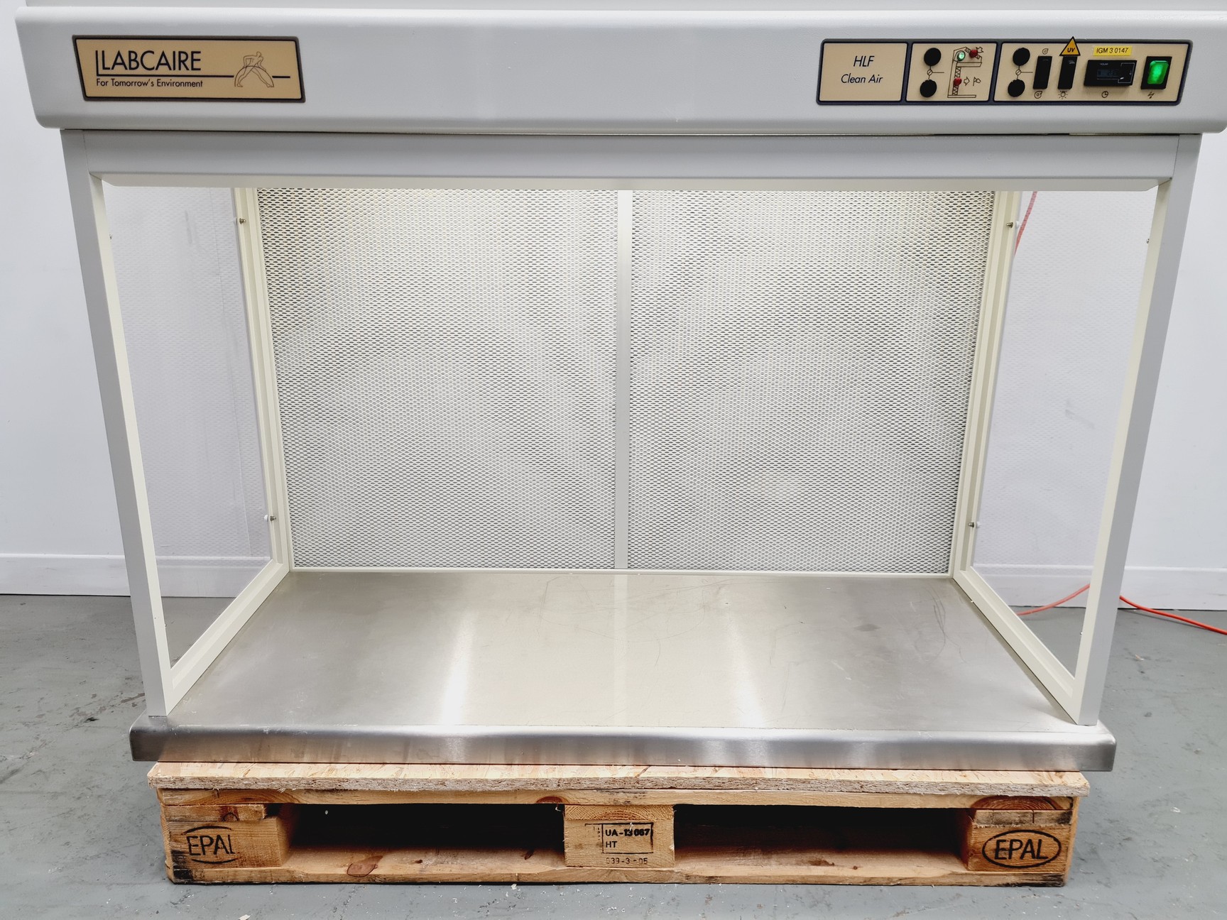 Image of Labcaire HLF 12 Laminar Flow Cabinet Lab