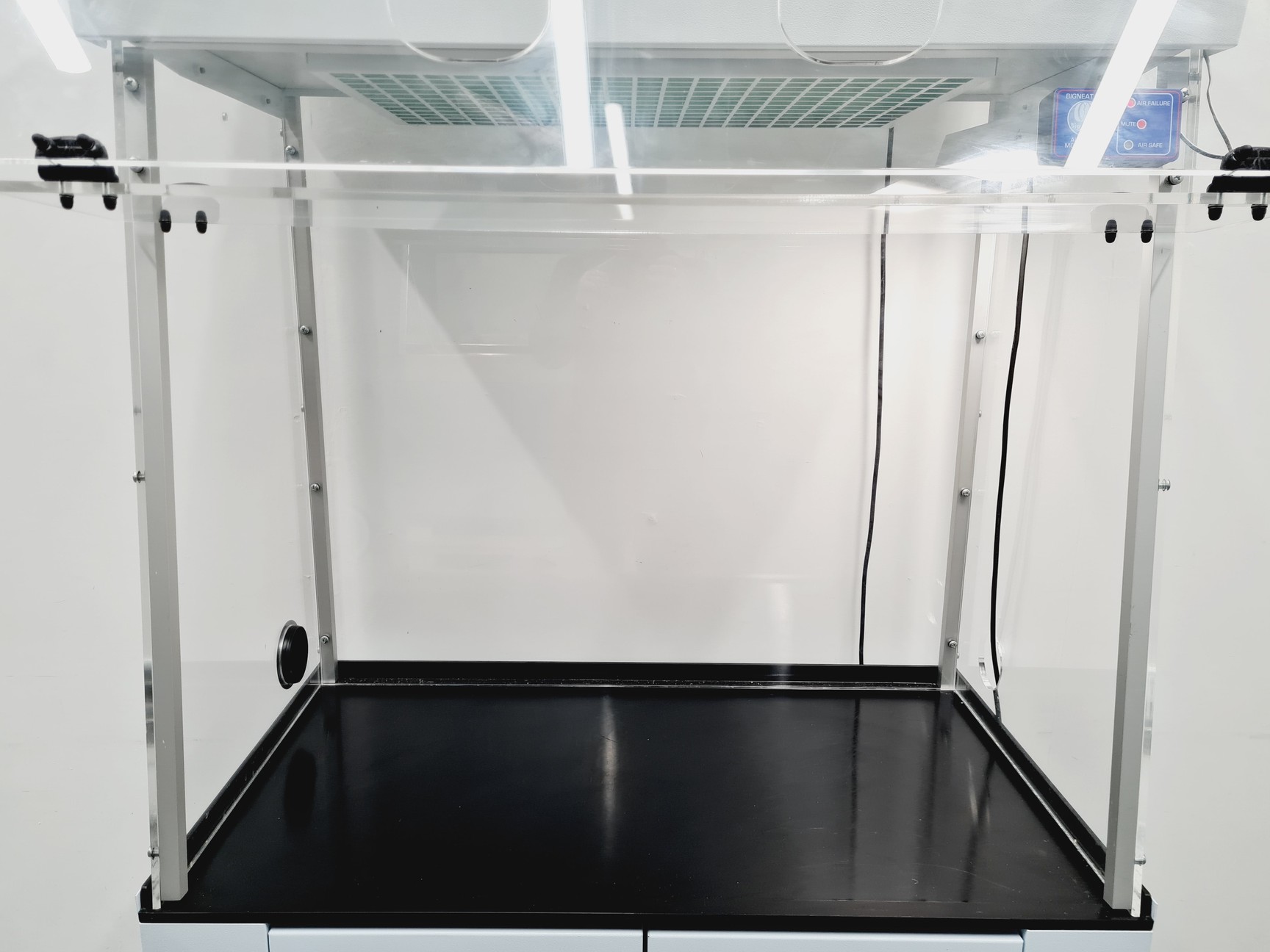 Image of Bigneat BC1004/05 Chemcap Filtration Safety Cabinet