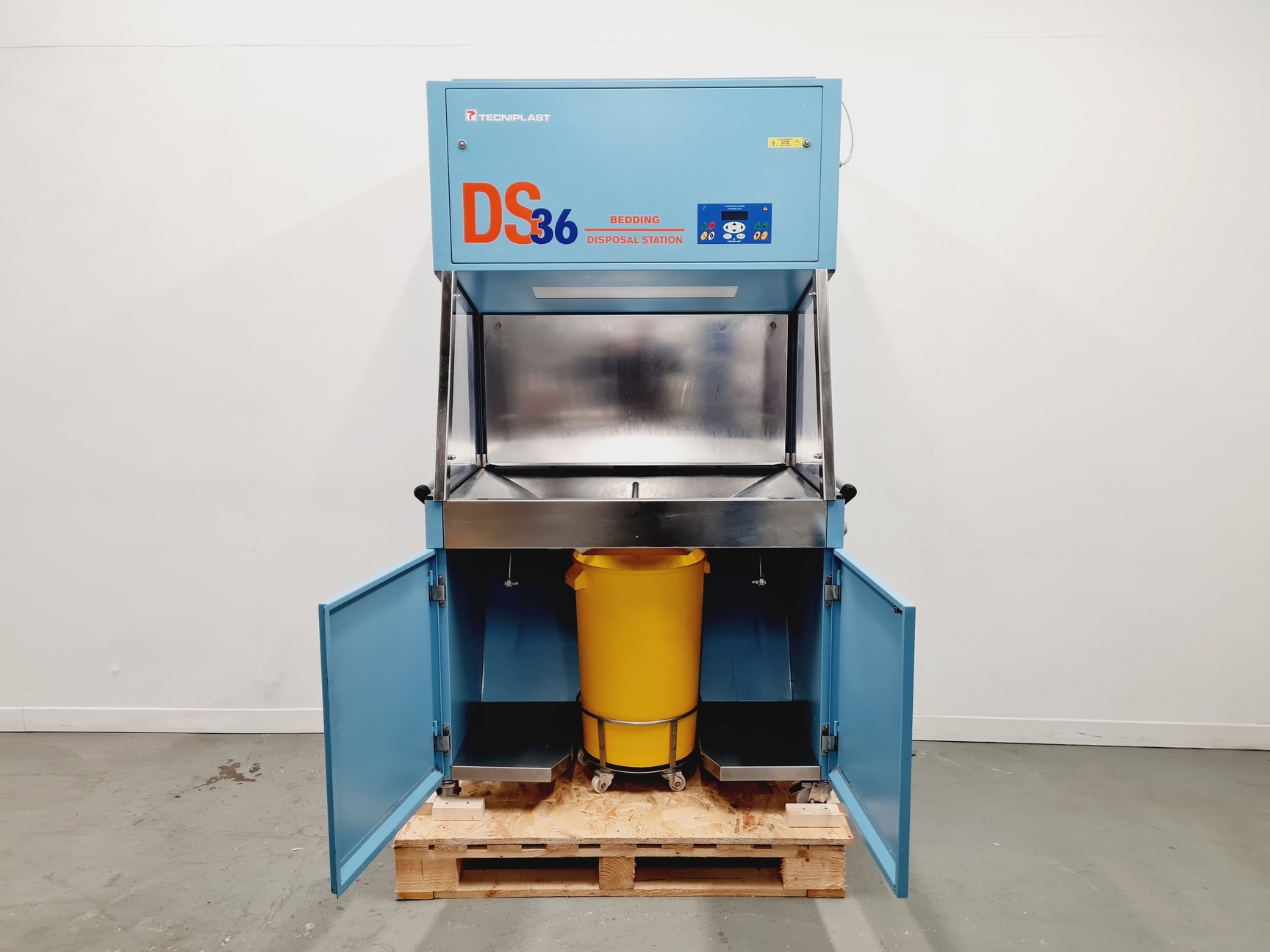 Image of Techniplast DS36 Bedding Disposal Station 9STPGDS36UK Lab