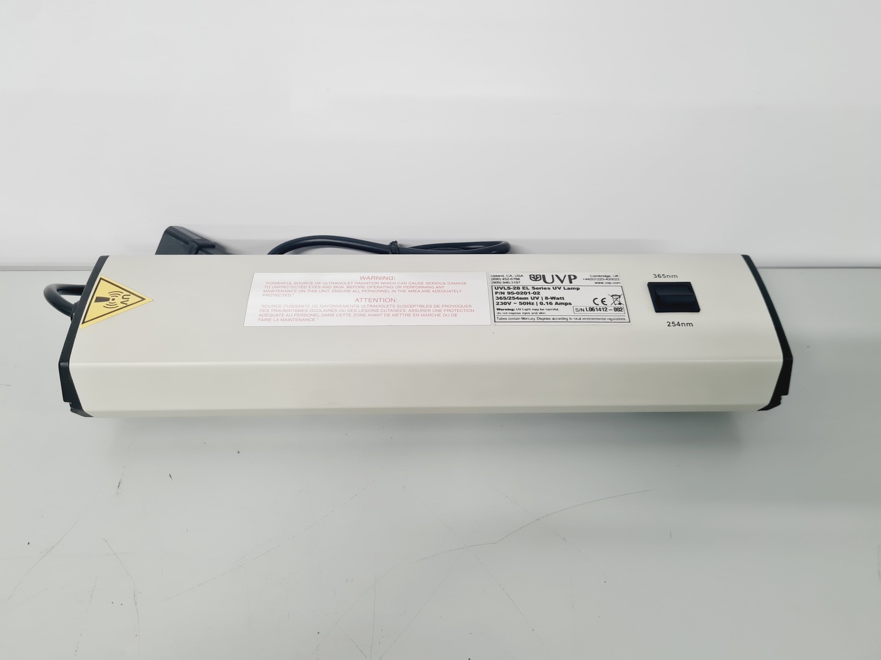 Image of UVP Chromato-Vue Cabinet C-65 with UVP UVLS-28 EL Series UV Lamp