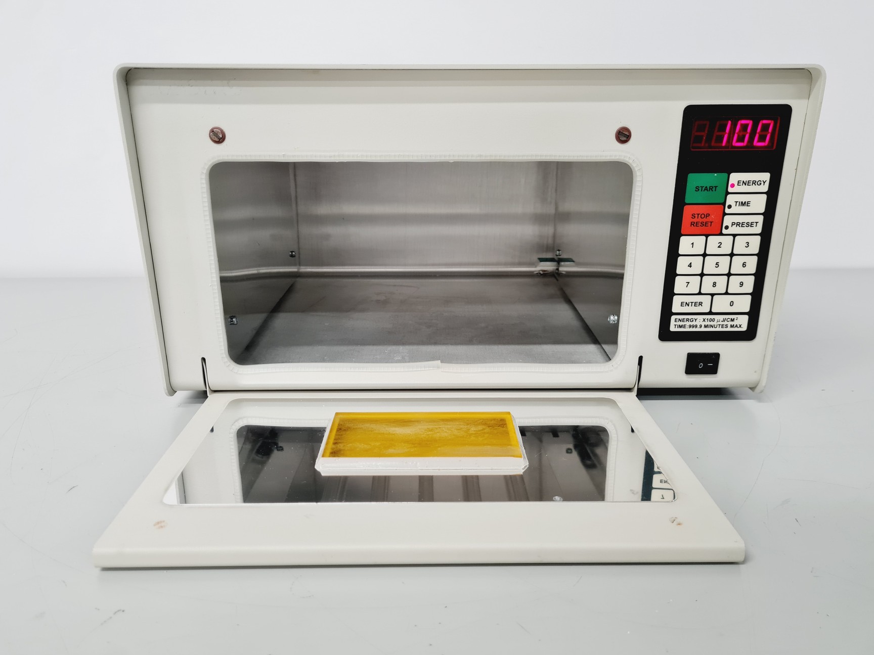 Image of UVP CL-1000 Ultraviolet Crosslinker Lab