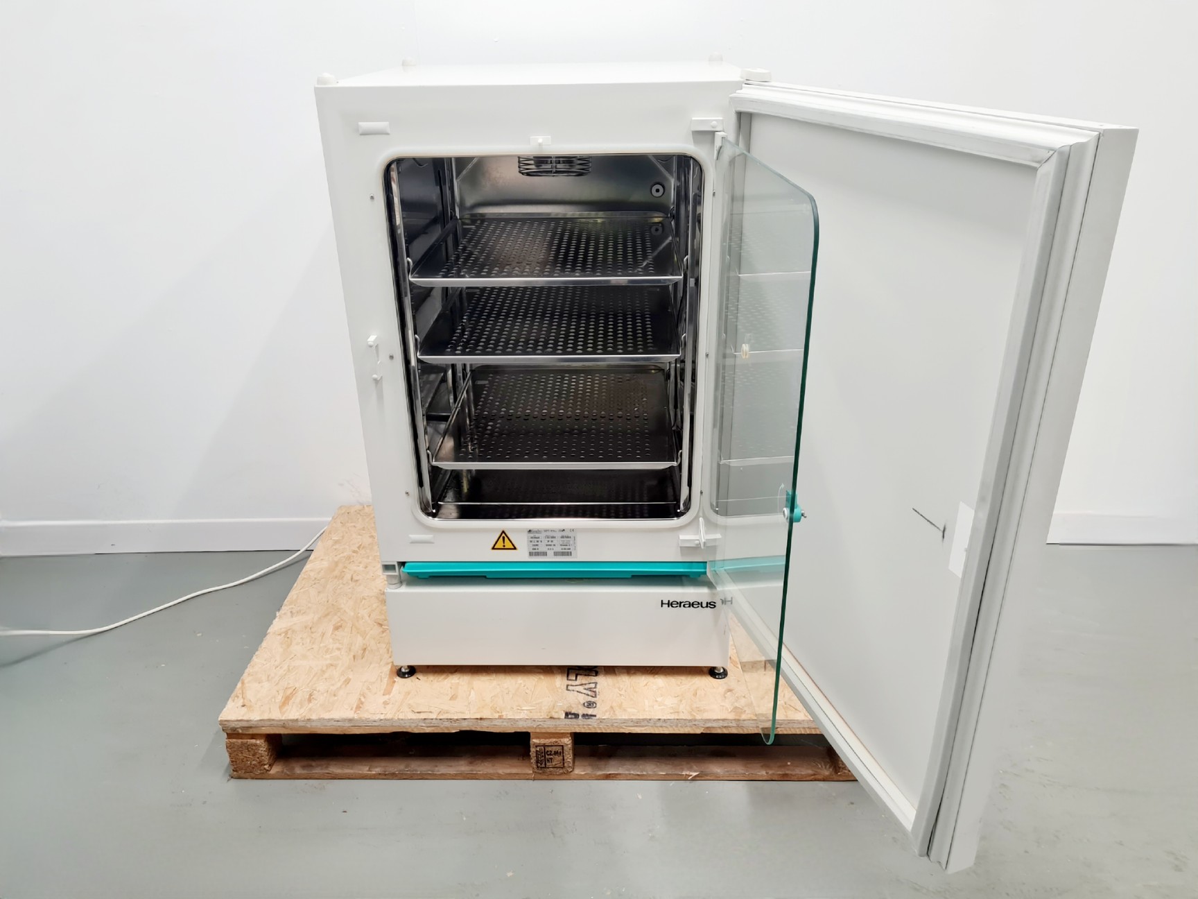 Image of Kendro Heraeus Model HERAcell 150 CO2 Incubator Spares/Repair Lab