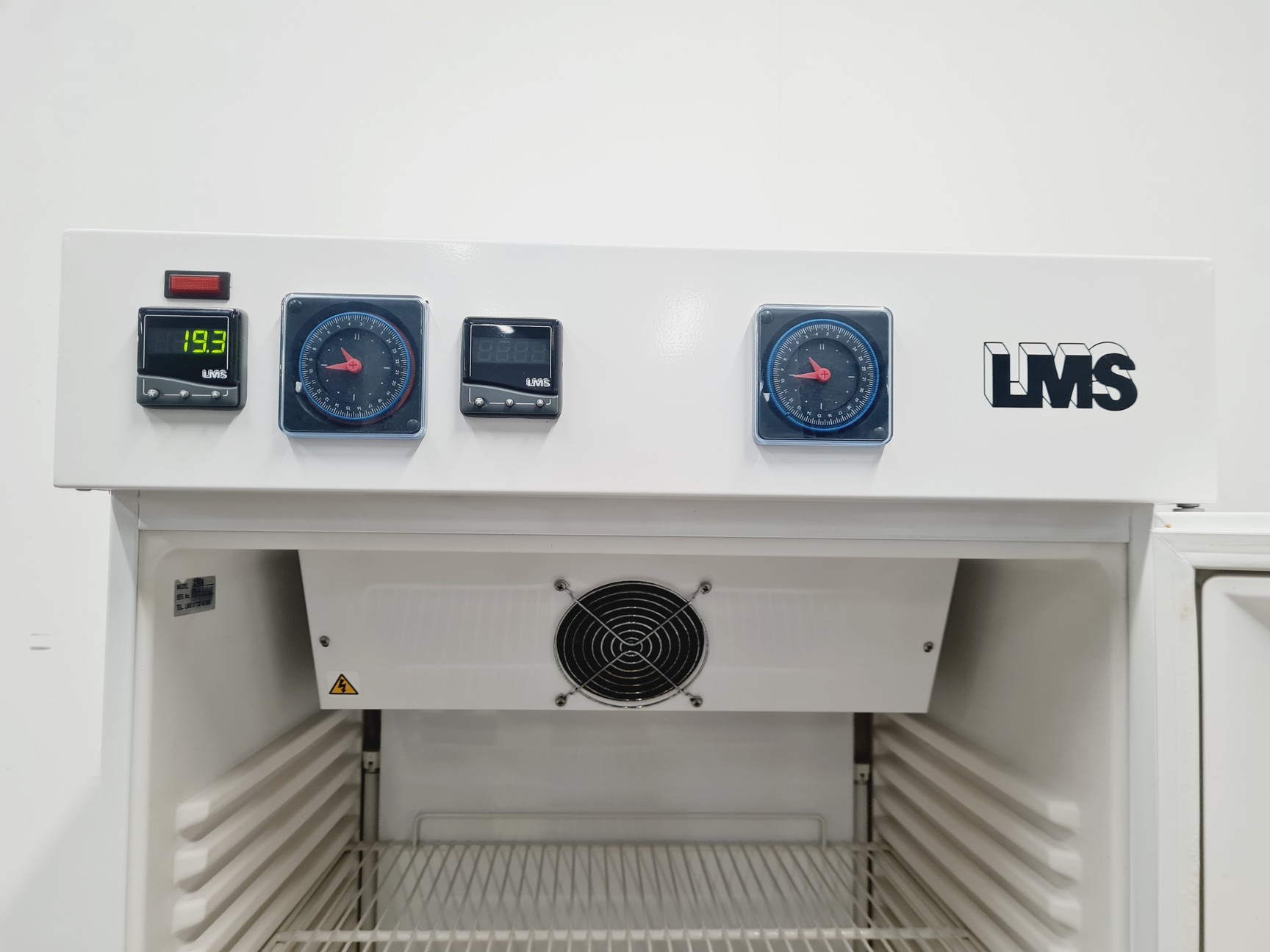 Image of LMS Series 2 Model 230A Cooled Incubator, 290 L Lab