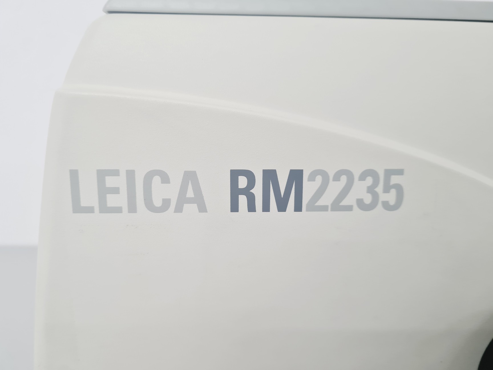 Image of Leica RM2235 Rotary Microtome Lab