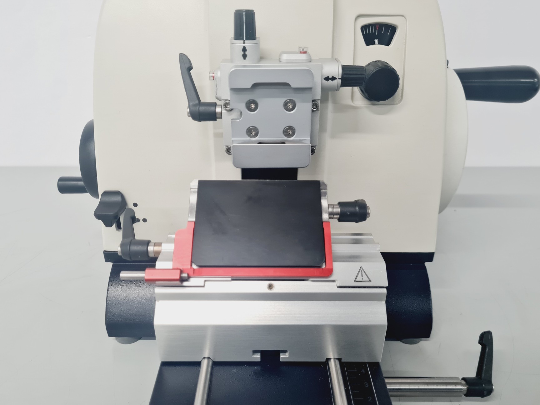 Image of Leica Model RM2235 Rotary Microtome Lab