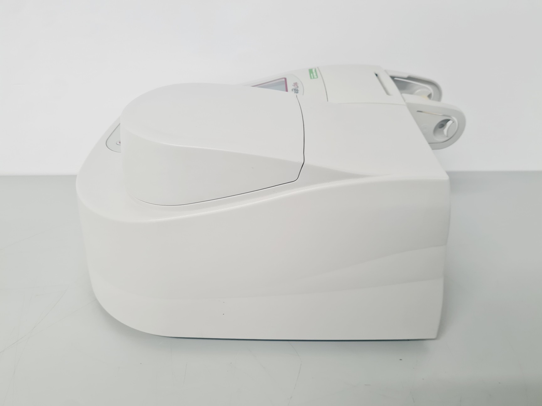 Image of Thermo Spectronic BioMate 3 Spectrophotometer Lab
