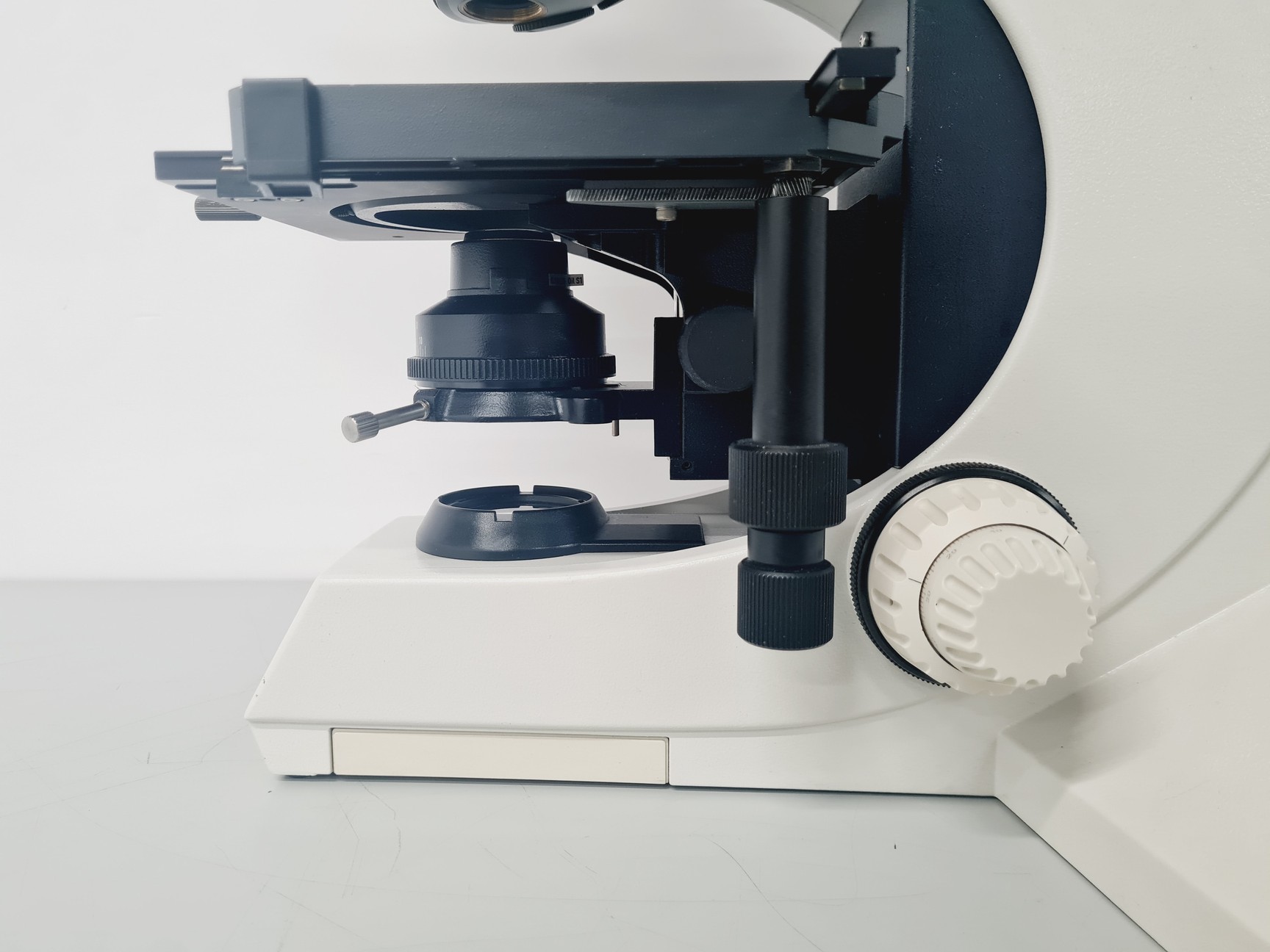 Image of Leica DMLB Microscope w/ HBO 100 Lamp Power Supply & DFC420 C Digital Camera Lab