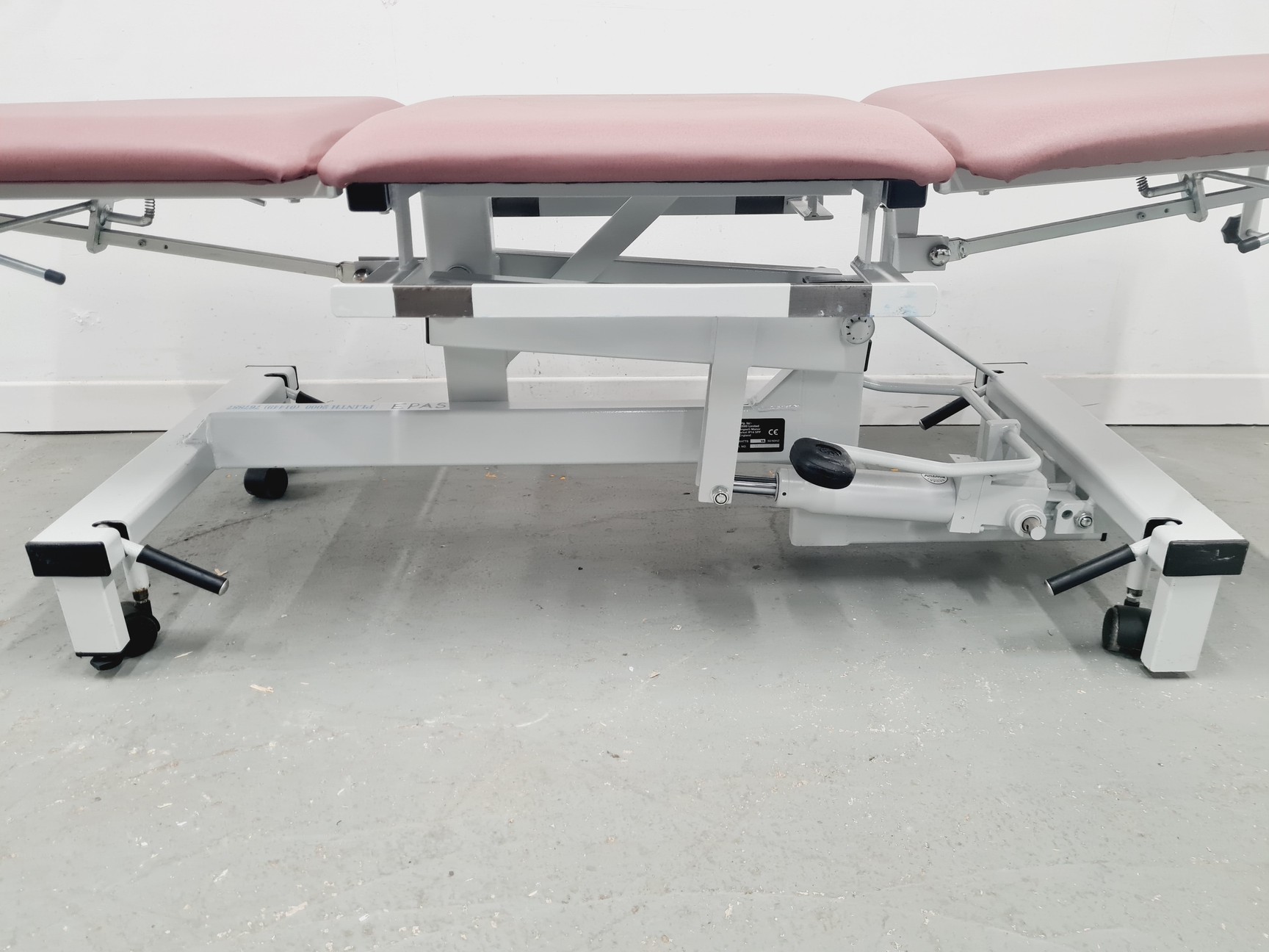 Image of Plinth 2000 Examination & Treatment Couch, Three Section 