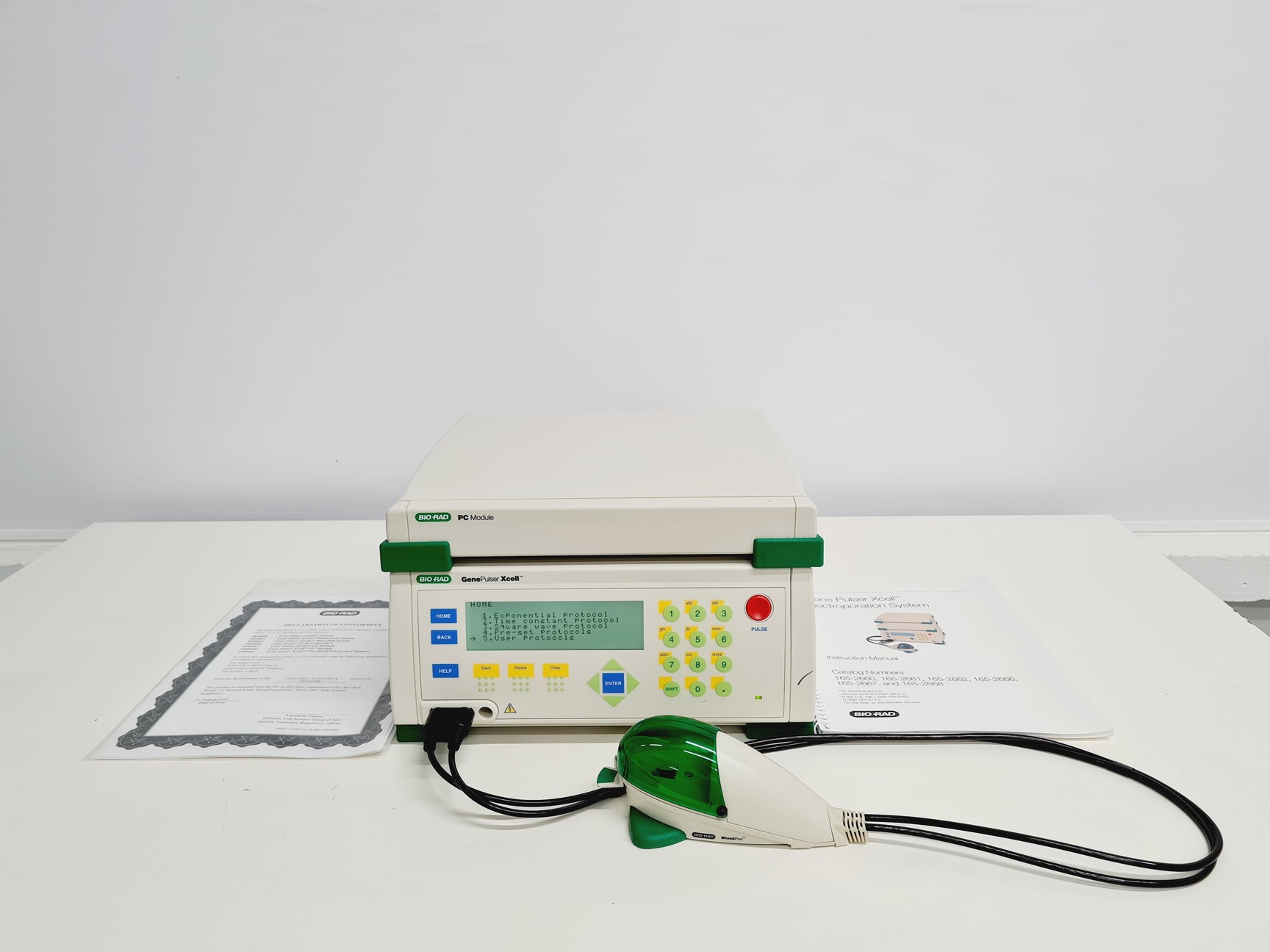 Image of Bio-Rad GenePulser Xcell & PC Module with Shock Pod 