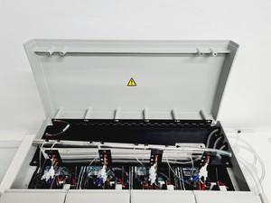 Thumbnail image of GeneChip Fluidics Station 450 Lab
