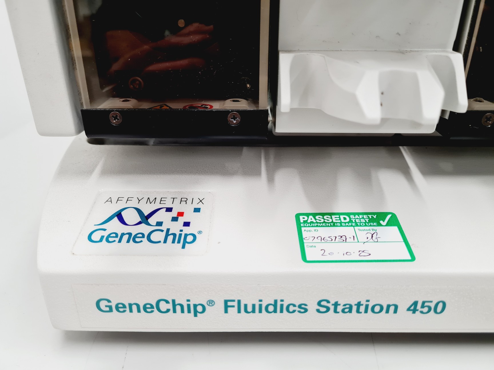 Image of GeneChip Fluidics Station  Model:450 Lab