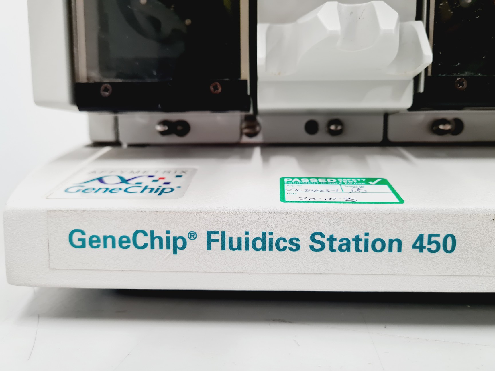 Image of Affymetrix GeneChip Fluidics Station 450 Lab