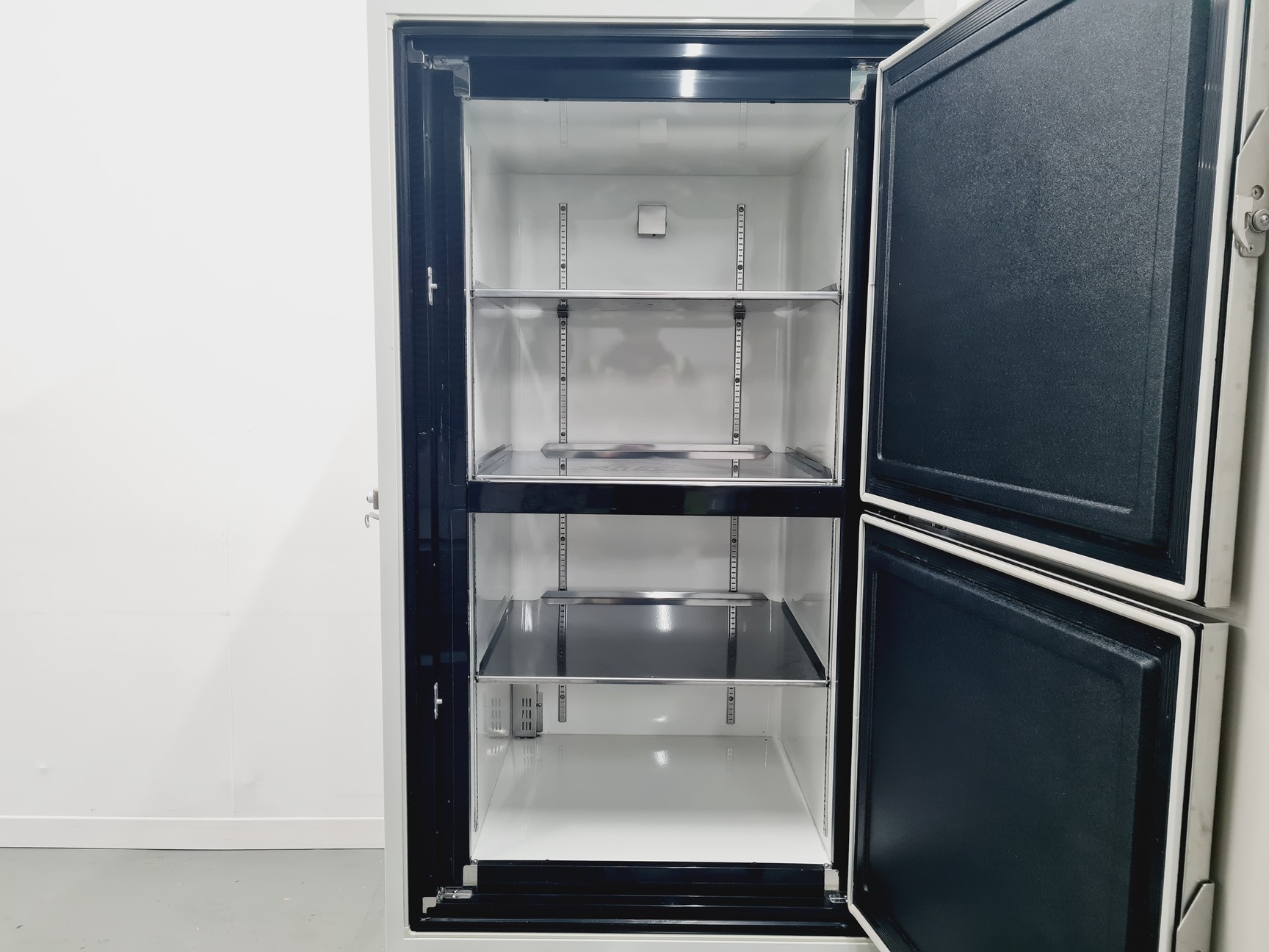 Image of Nuaire Model: NU-9483E -86˚c ULT Ultra Low Temperature Lab Freezer
