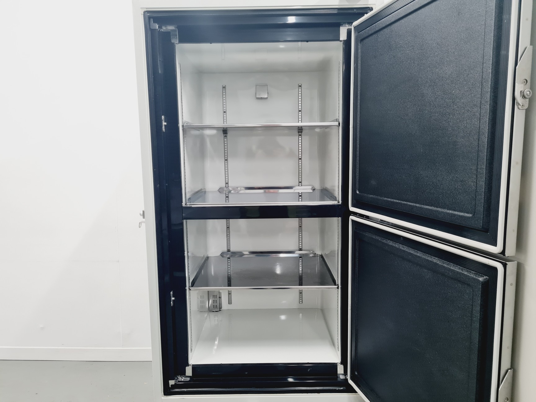 Image of Nuaire NU-9483E -86˚c ULT Ultra Low Temperature Freezer
