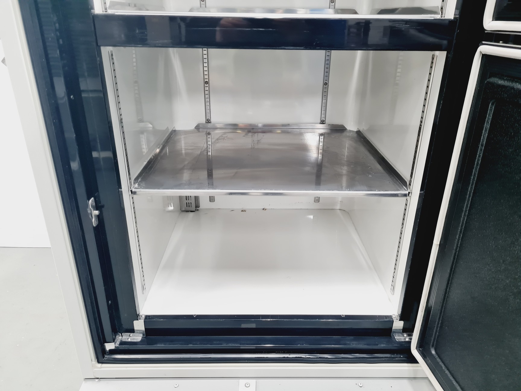 Image of Nuaire NU-9483E -86˚c ULT Ultra Low Temperature Freezer Lab