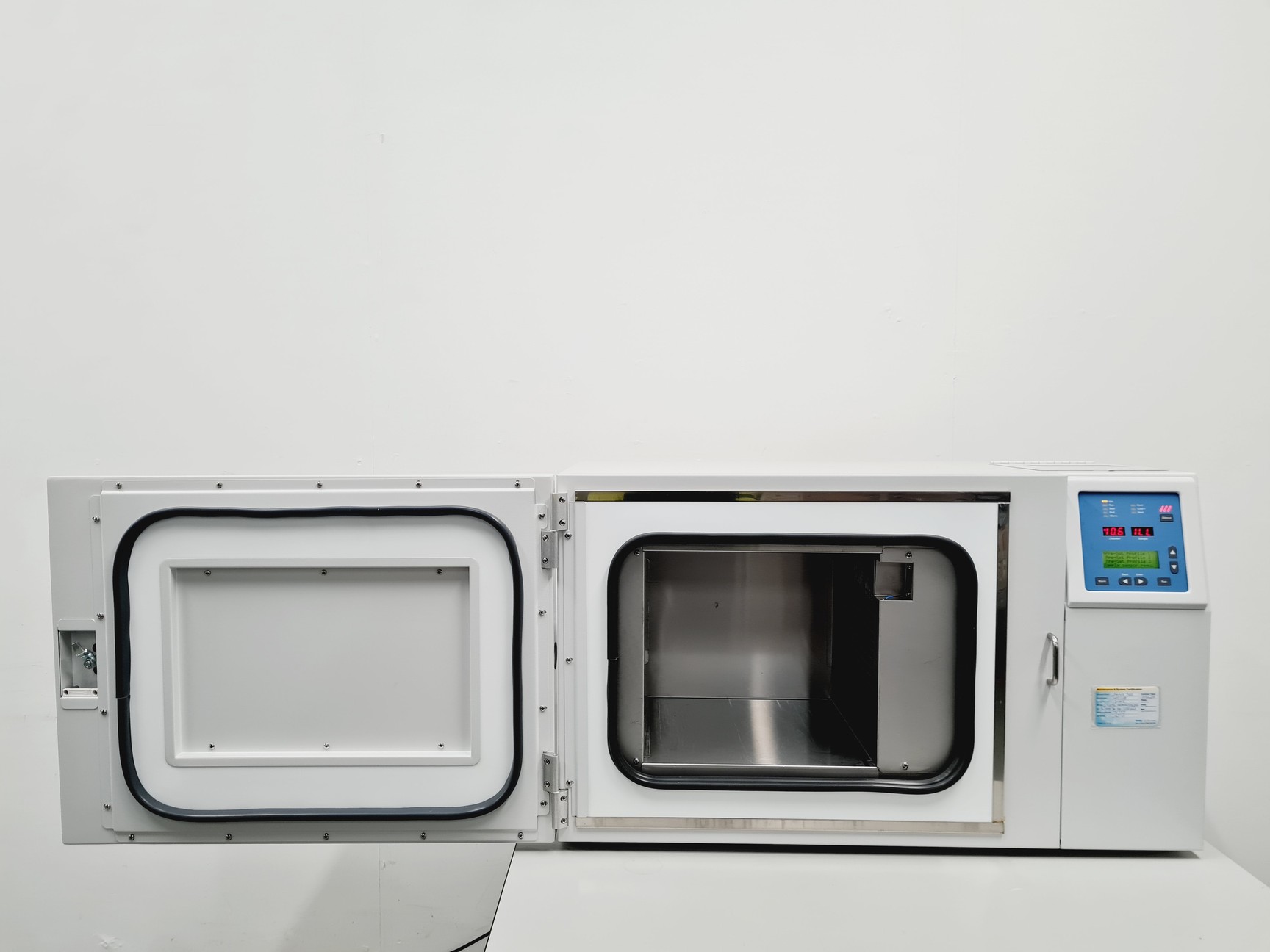 Image of Thermo Scientific 7453 CryoMed Controlled Rate Freezer