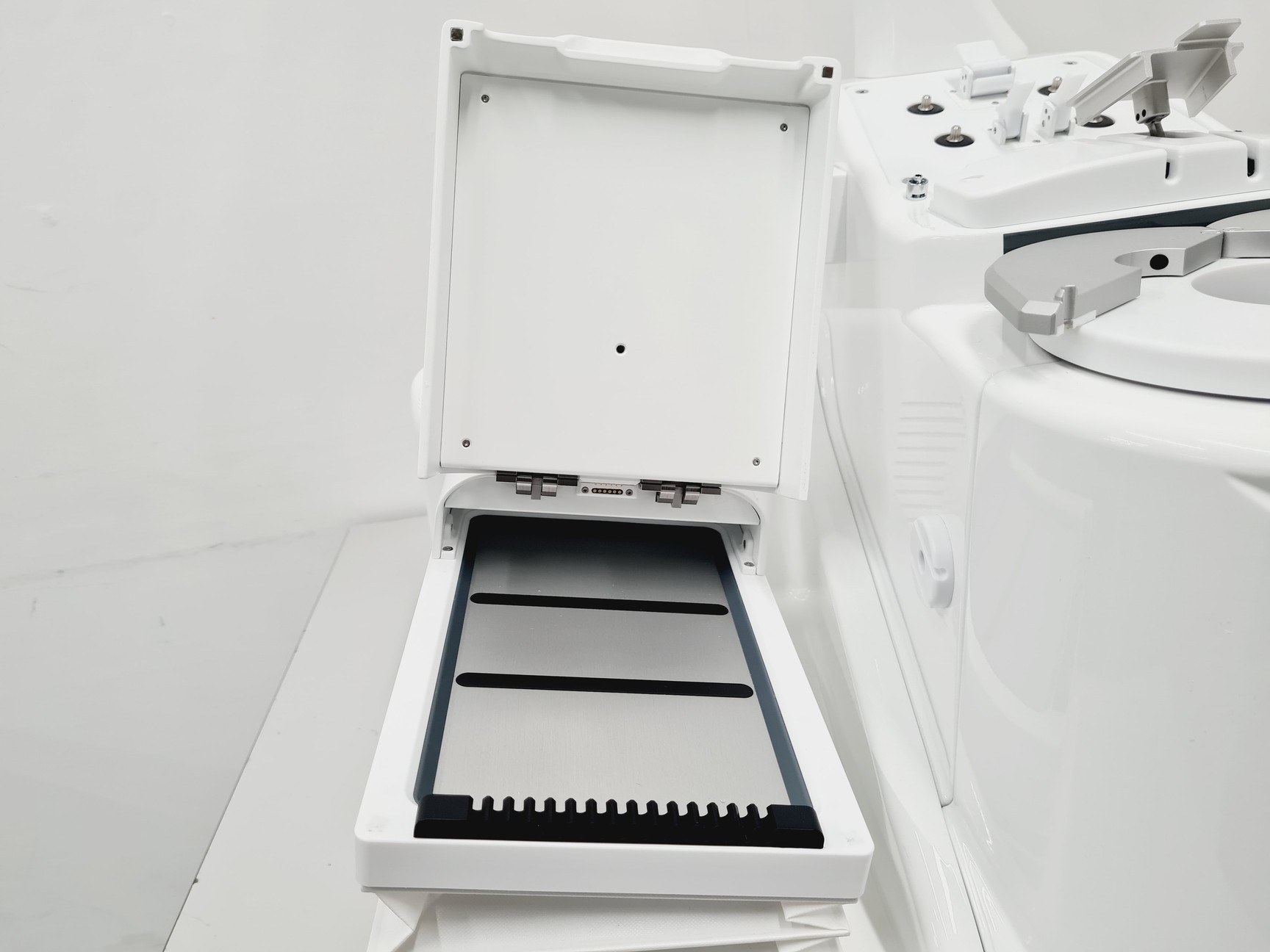 Image of GE Healthcare S-2000 Sofia Cell Processing Unit (2021) Lab