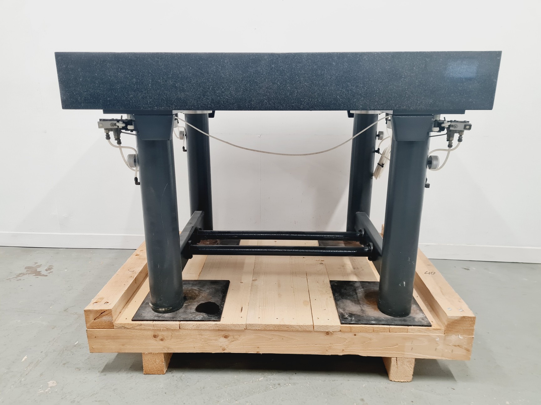 Image of Granite Surface Vibration Isolation Table ( 122 L x 93 W x 86 H cm )