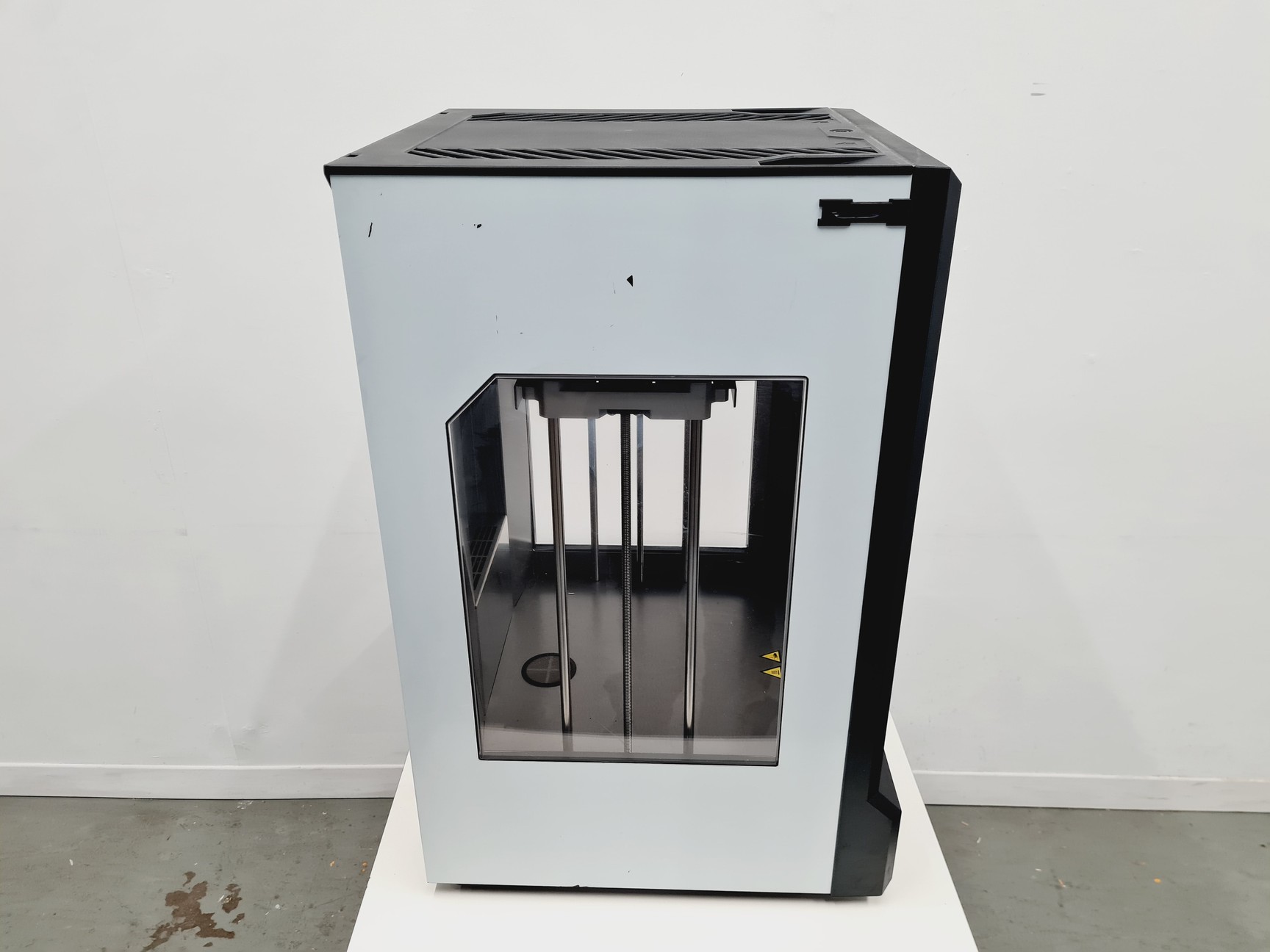 Image of MakerBot Replicator Z18 3D Printer 