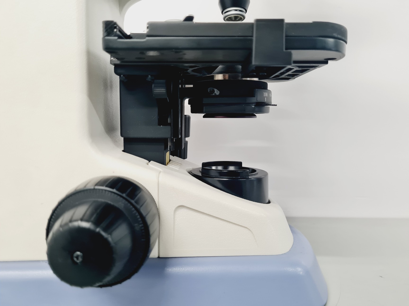 Image of Nikon YS100 Biological Microscope w/ 4 x Objectives - 4/10/40/100x Oil Lab