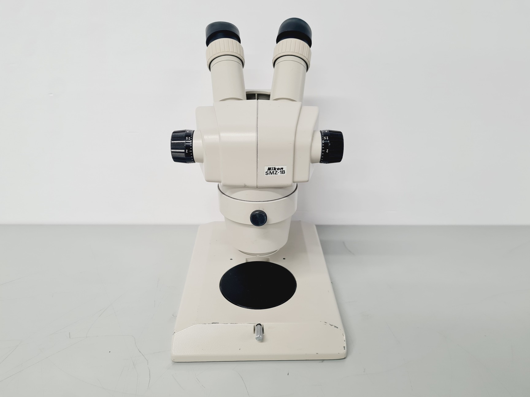 Image of Nikon SMZ-1B Stereo Microscope Lab