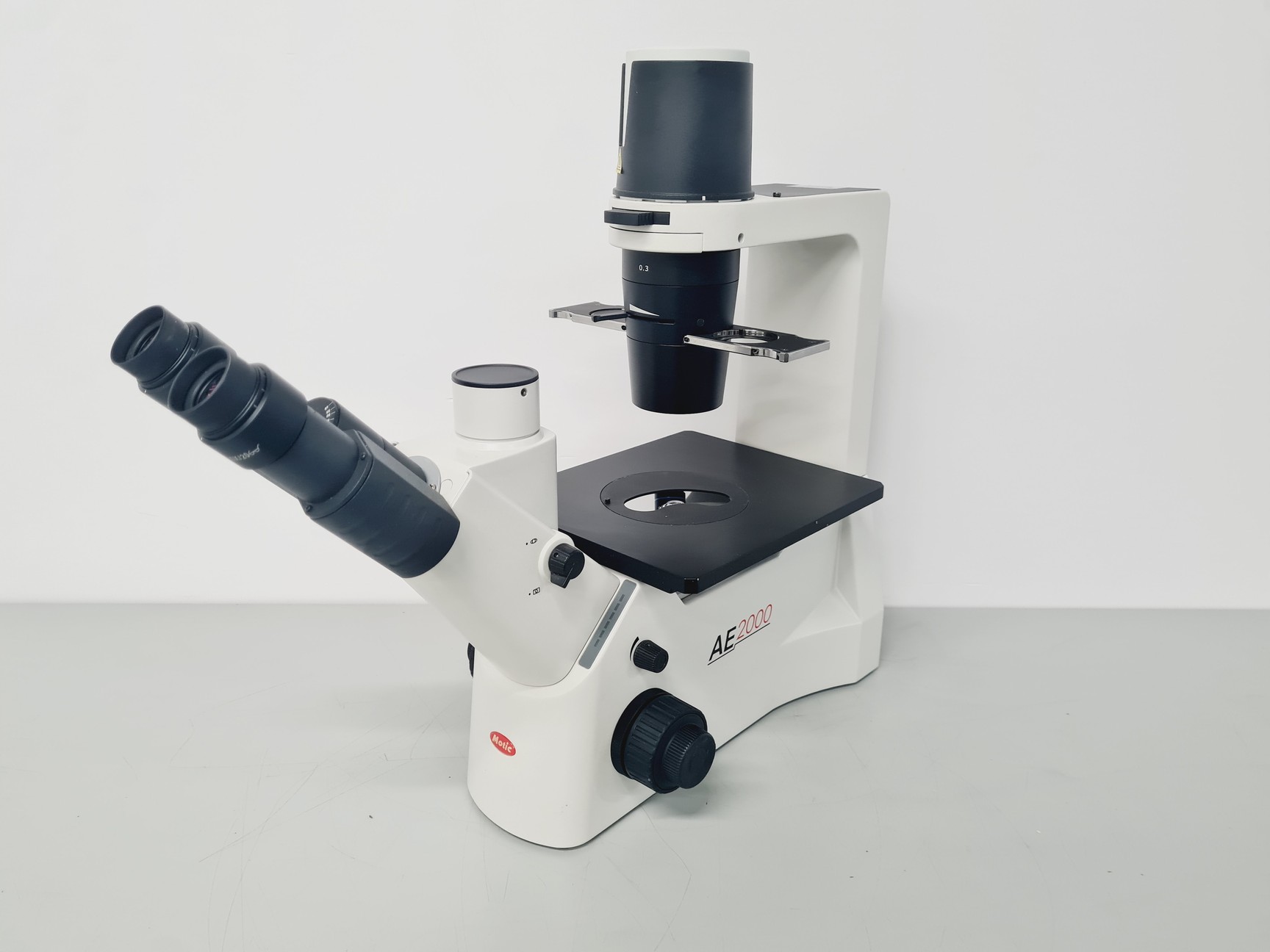 Image of Motic AE 2000 Inverted Microscope w 4 x Objectives 4/10/20/40x LWD Spares/Repair